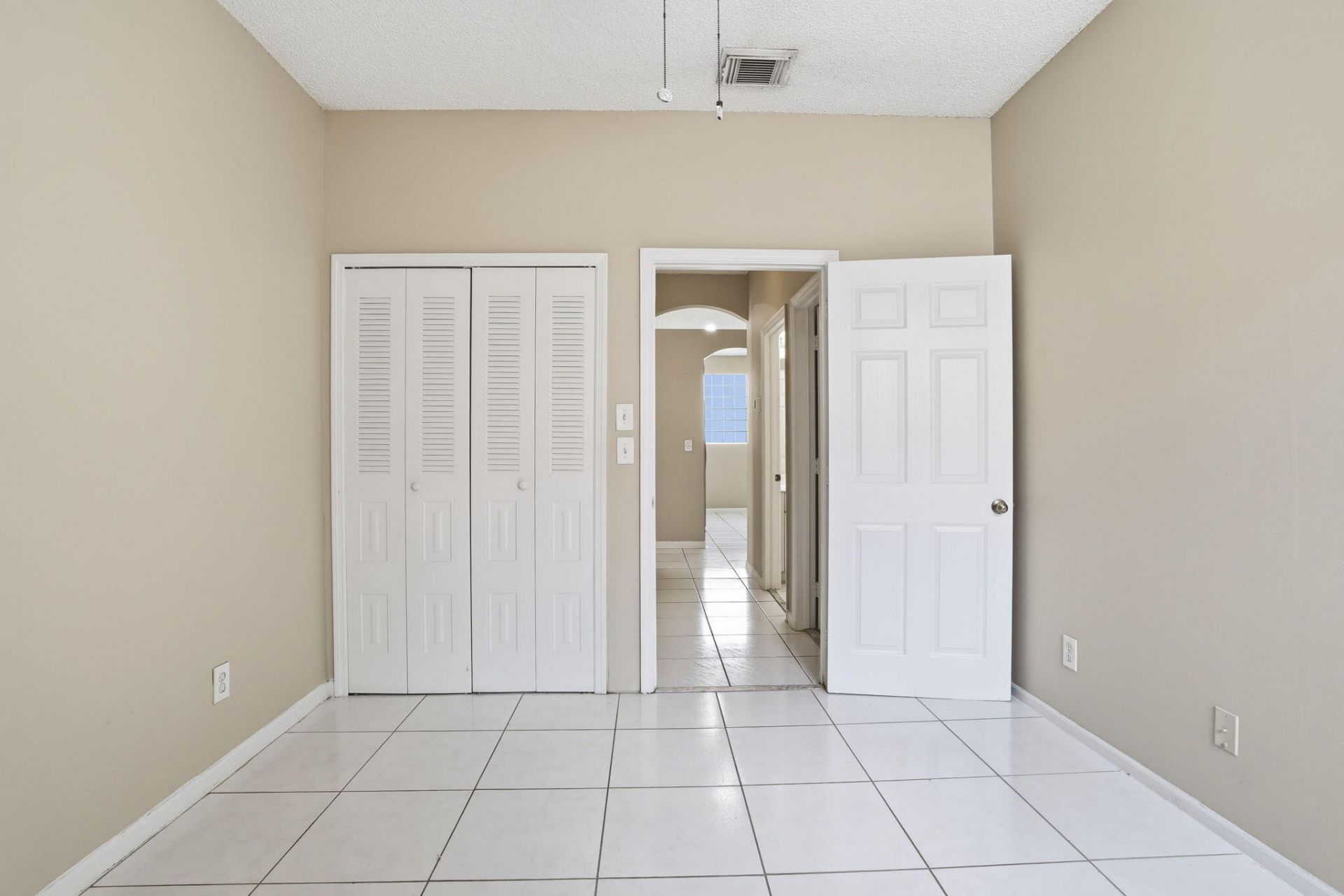 1495 SW 105th Avenue, Pembroke Pines, FL 33025 Photo