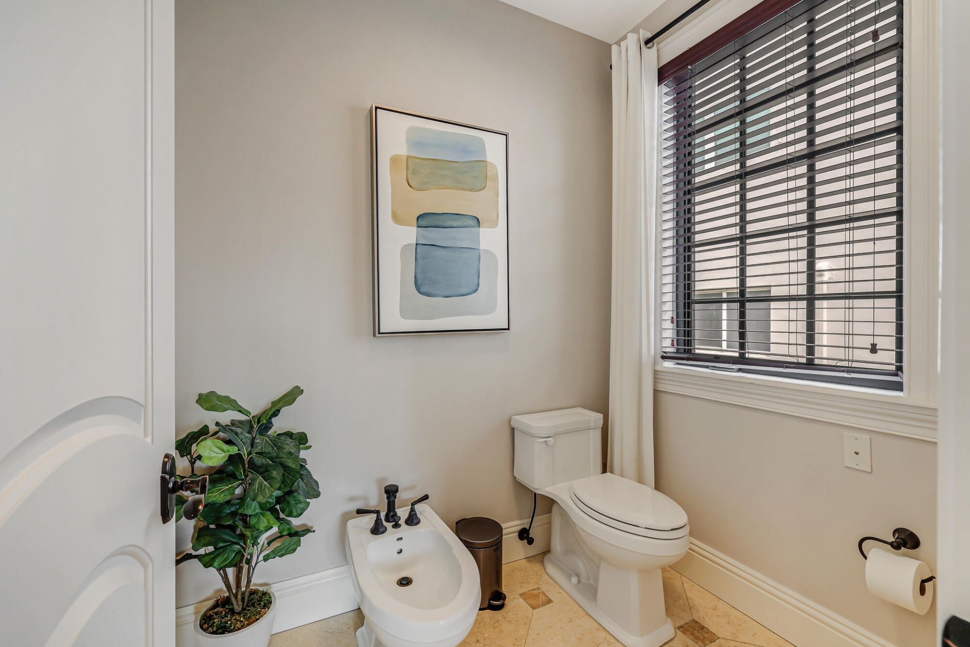170 Isle Of Venice Drive, Fort Lauderdale, FL 33301 Photo