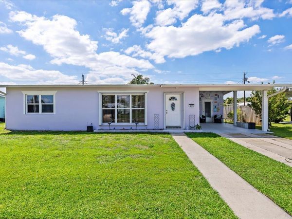 2872 SE Wiltshire Terrace, Port St. Lucie, FL 34952