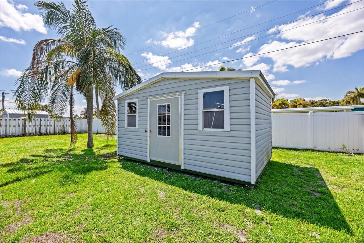 2872 SE Wiltshire Terrace, Port Saint Lucie, FL 34952 Photo
