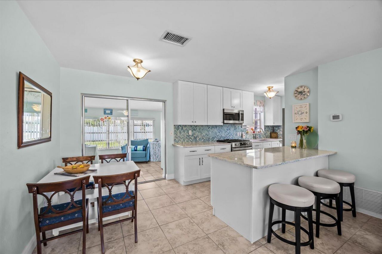 2872 SE Wiltshire Terrace, Port Saint Lucie, FL 34952 Photo