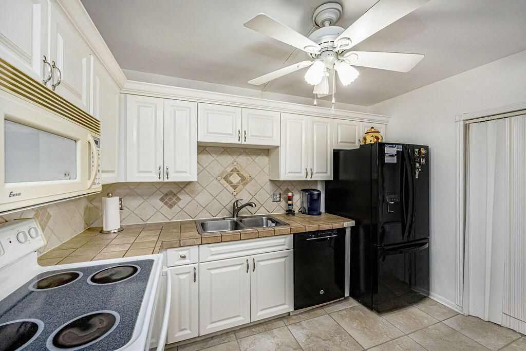 4740 Suburban Pines Drive, Greenacres, FL 33463 Photo