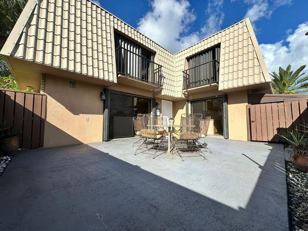 5718 57th Way, West Palm Beach, FL 33409