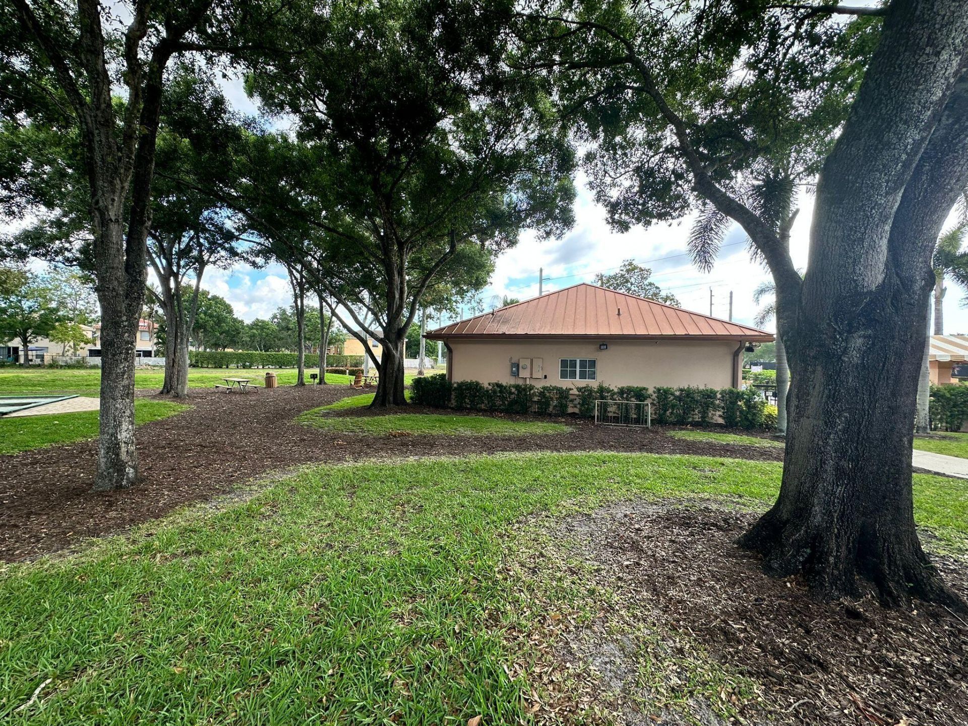 5718 57th Way, West Palm Beach, FL 33409 Photo