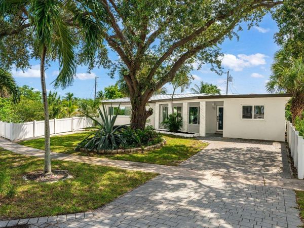 2298 NE 4th Avenue, Boca Raton, FL 33431