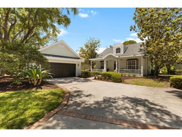 814 Carolina Circle SW, Vero Beach, FL 32962