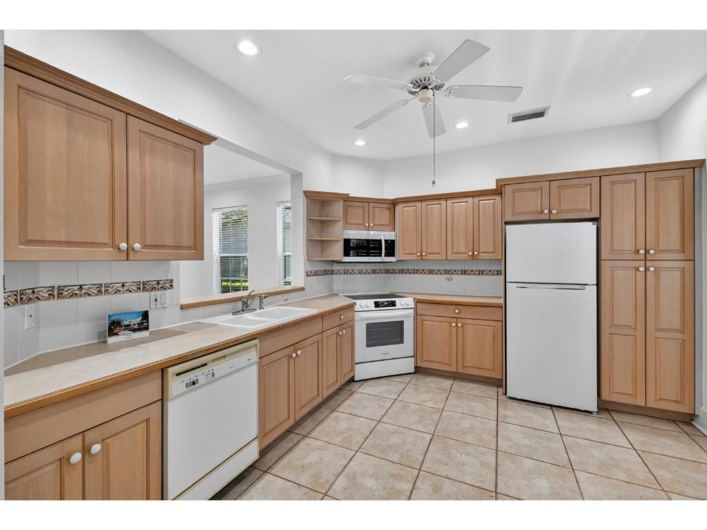 814 Carolina Circle Sw, Vero Beach, FL 32962 Photo
