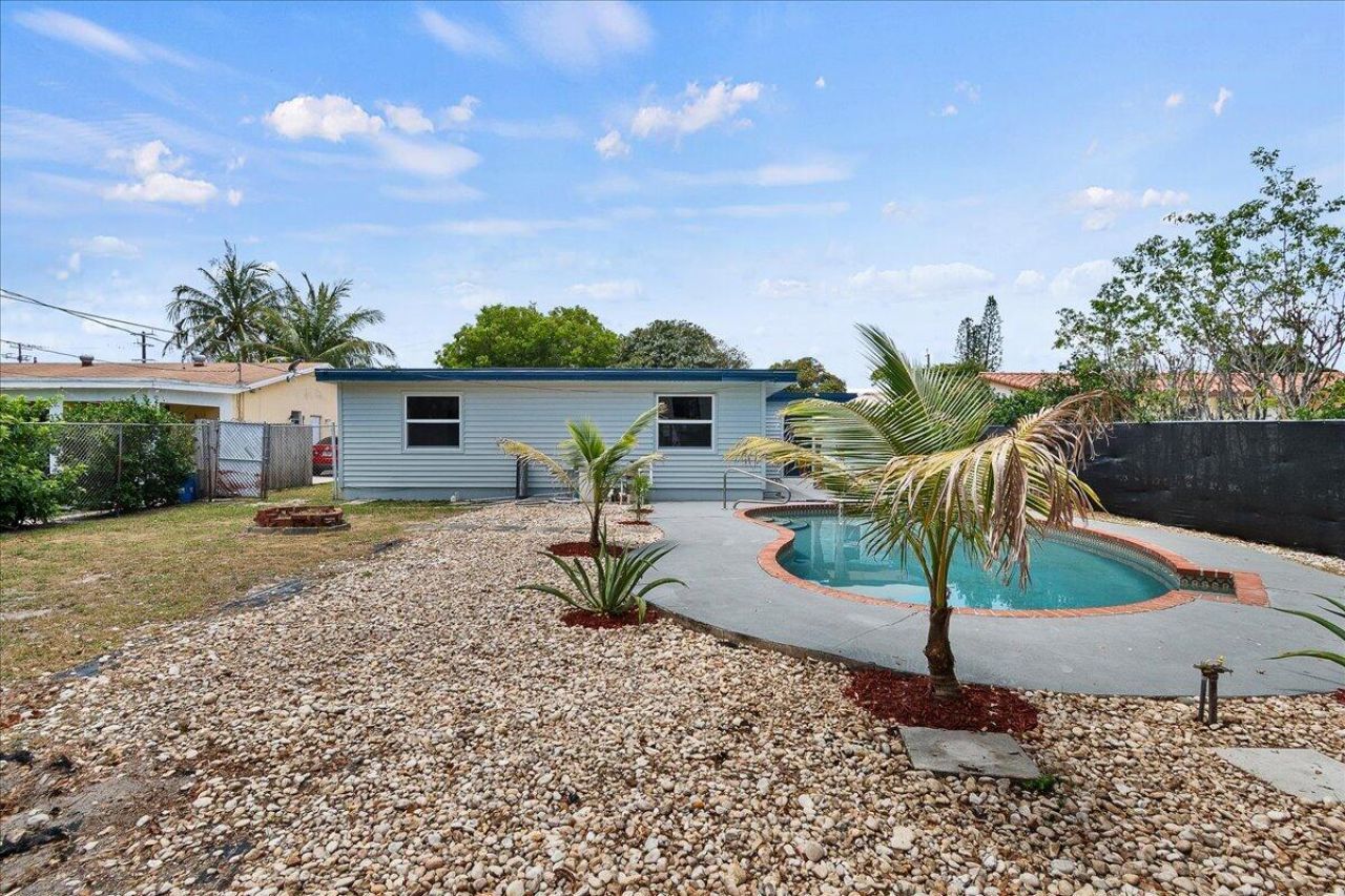 1414 S N Street, Lake Worth Beach, FL 33460 Photo