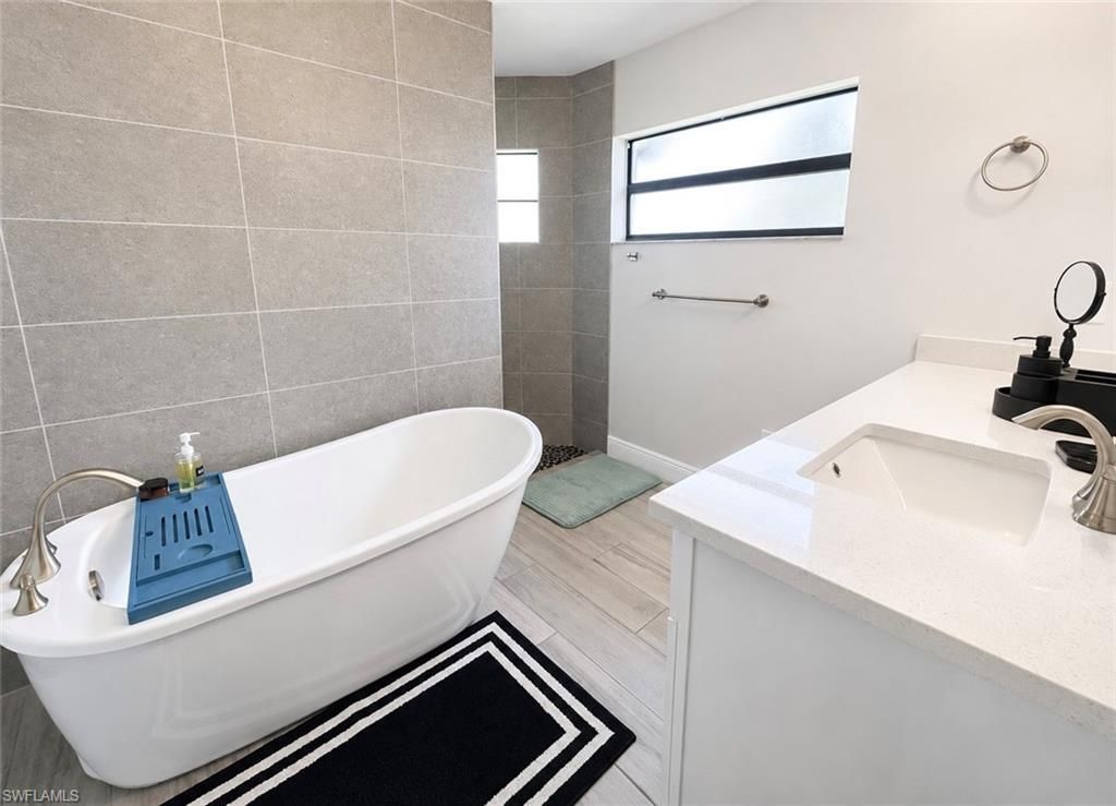 1008 NW 12th Ave, Cape Coral, FL 33993 Photo
