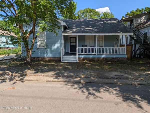 315 Arlington Avenue, Natchez, MS 39120