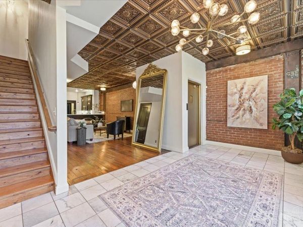 1302 Main Street, Cincinnati, OH 45202