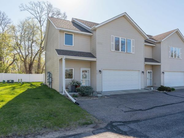 2110 Willow Trail , North Mankato, MN 56003