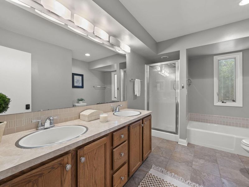 2391 Donna Drive, Columbus, OH 43220 Photo 43