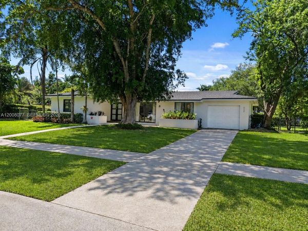 8620 SW 159th St , Palmetto Bay, FL 33157