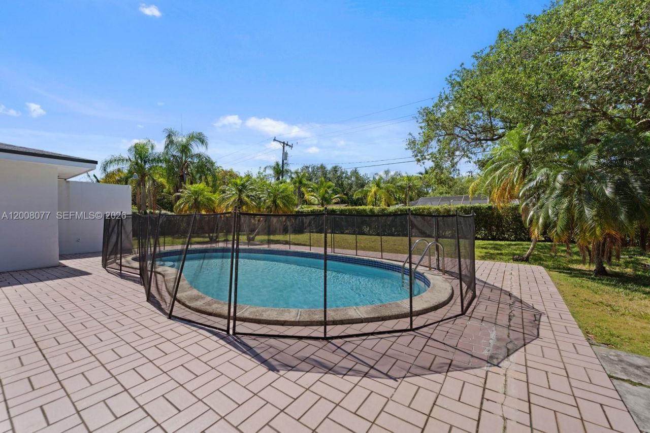 8620 SW 159th St , Palmetto Bay, FL 33157 Photo