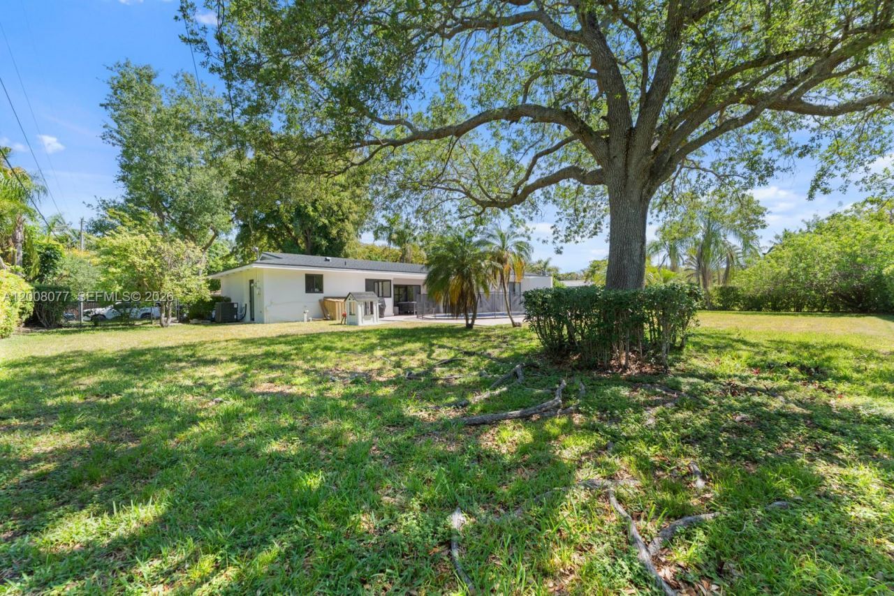 8620 SW 159th St , Palmetto Bay, FL 33157 Photo