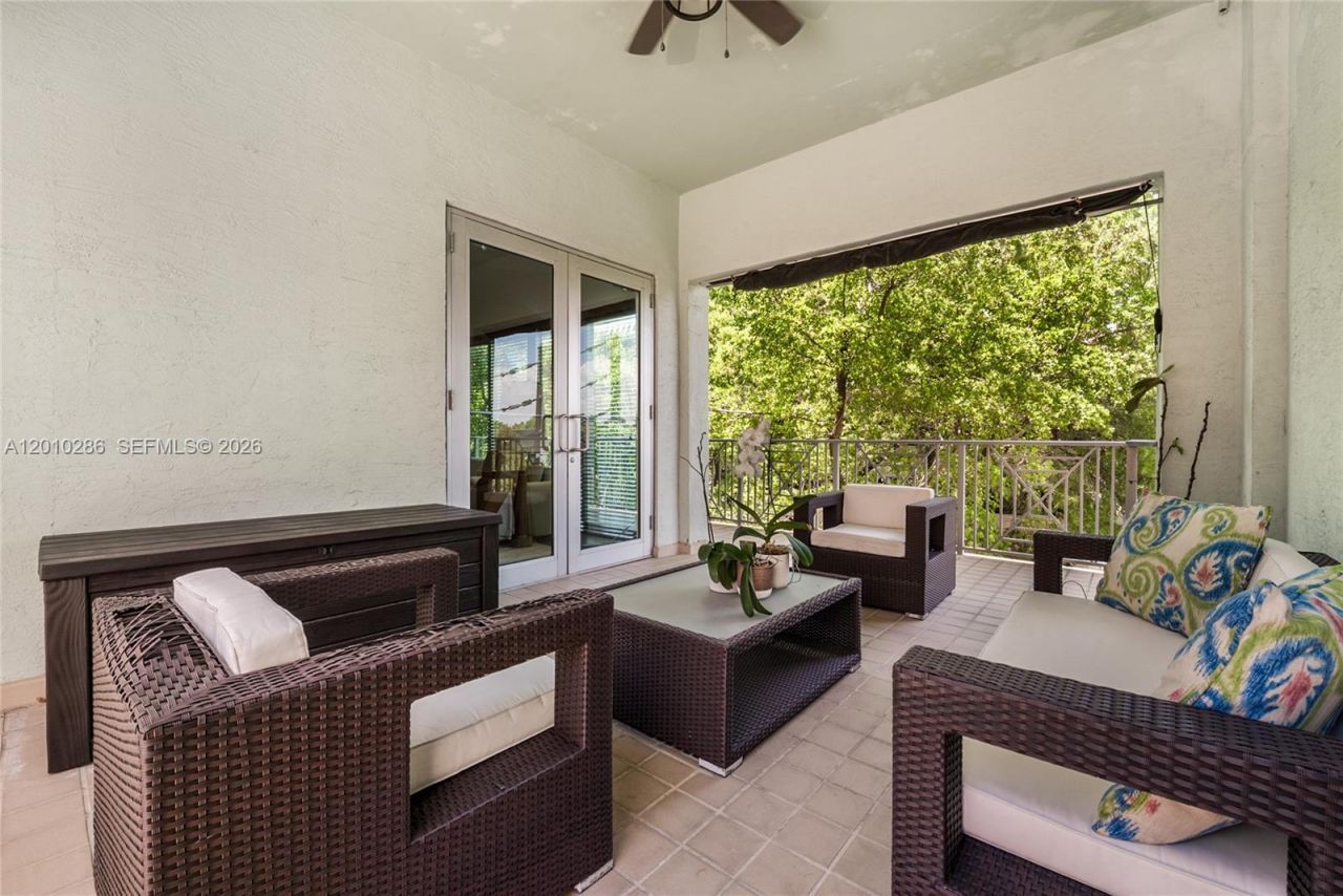 3333 Rice St , Unit 301, Miami, FL 33133 Photo