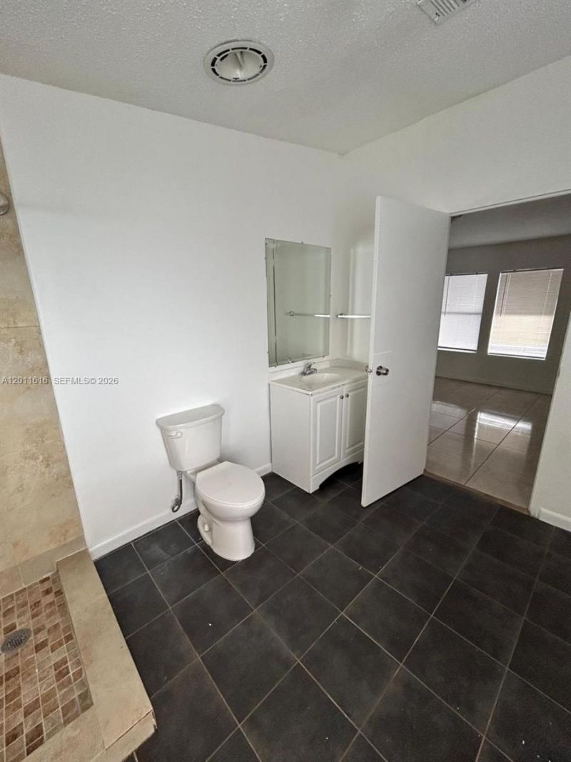 19800 SW 180th Ave, Unit 32, Miami, FL 33187 Photo