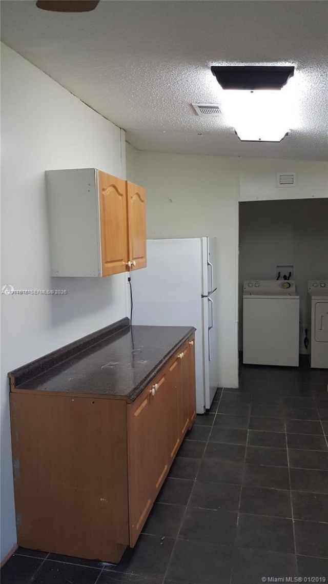 19800 SW 180th Ave, Unit 32, Miami, FL 33187 Photo