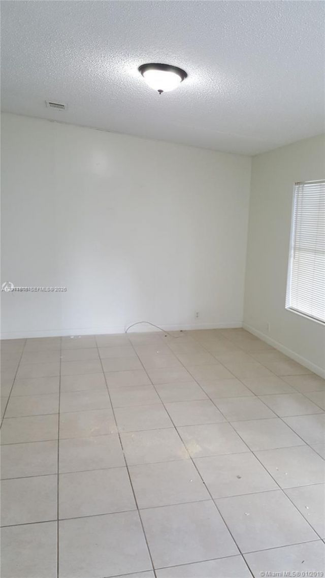19800 SW 180th Ave, Unit 32, Miami, FL 33187 Photo