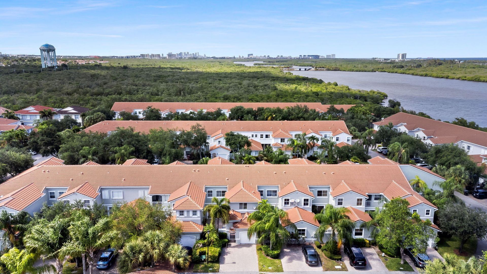 931 Lemonwood Court, Hollywood, FL 33019 Photo