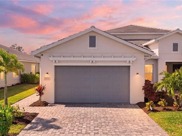 9194 Cayman DR , NAPLES, FL 34114
