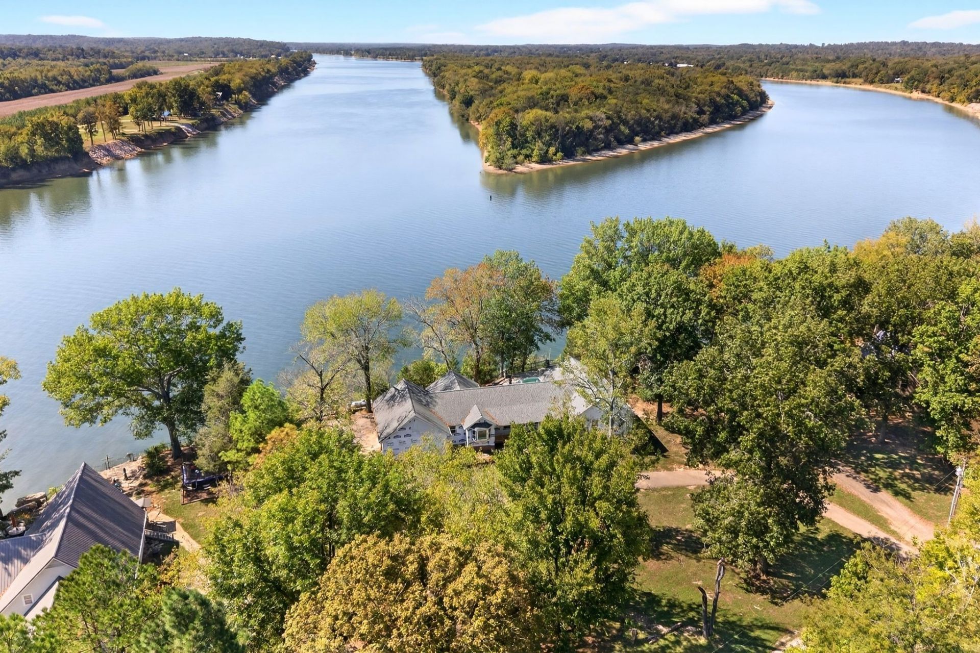 1295 Covenant Cove Ln , Bath Springs, TN 38311 Main Photo