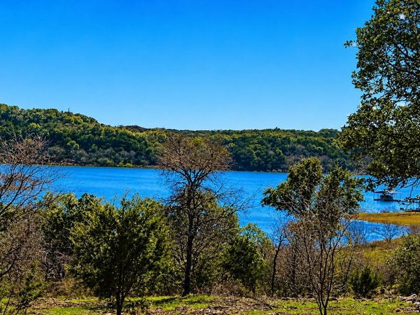 551 Lake View DR , Spicewood, TX 78669