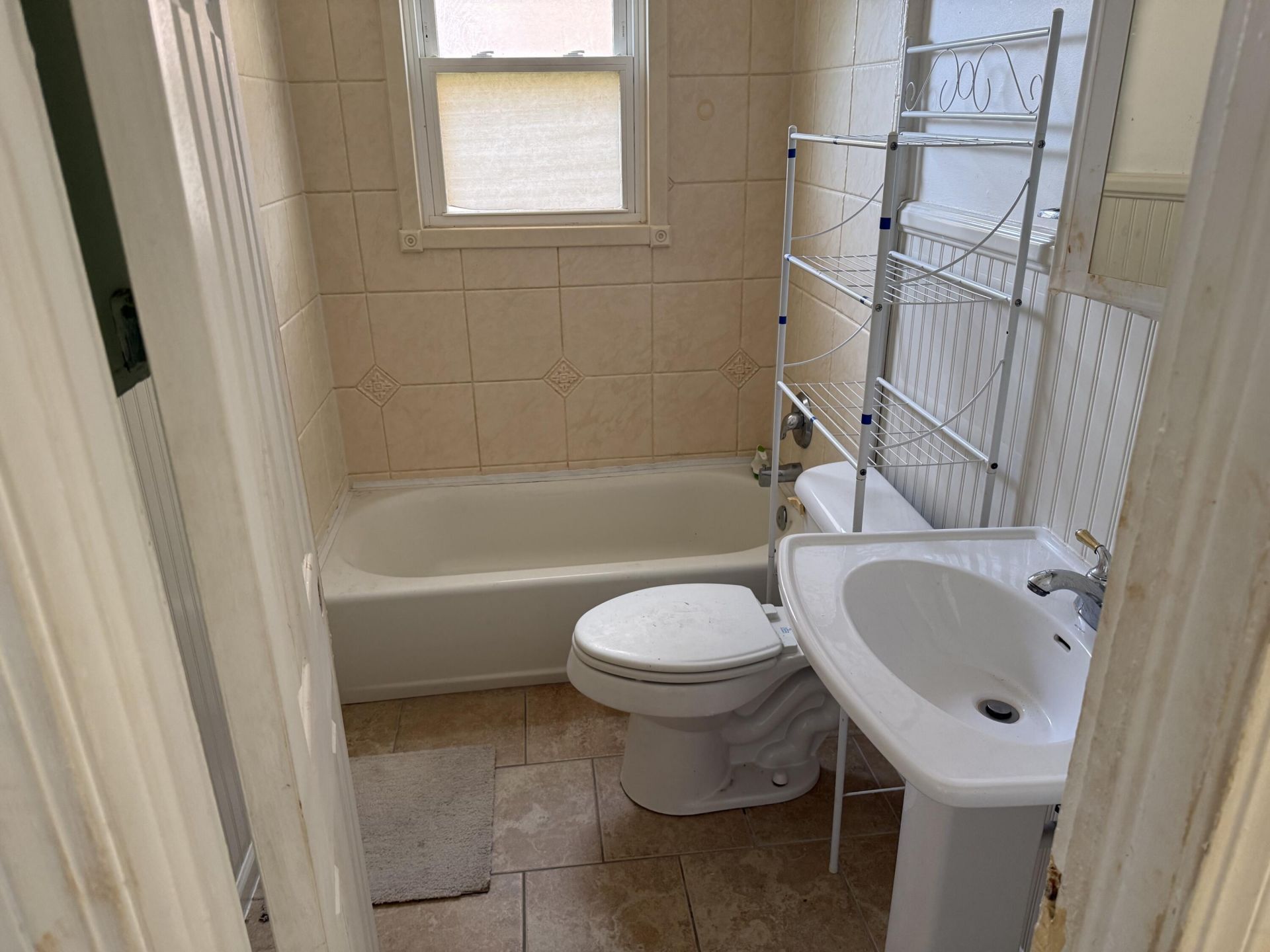 2208 Odessa Street Photo 3