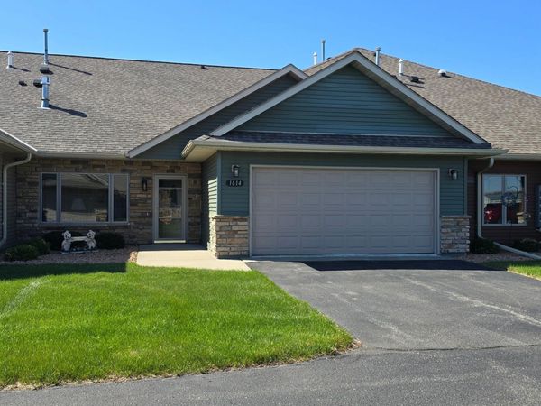 1614 Thunderbird Road, Marshall, MN 56258