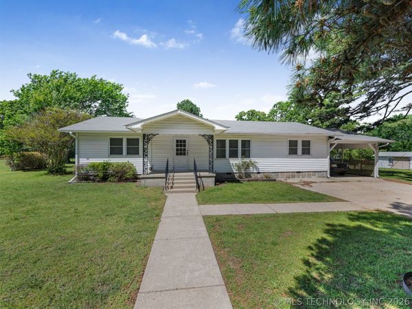 15083 State Highway 82 , Tahlequah, OK 74464