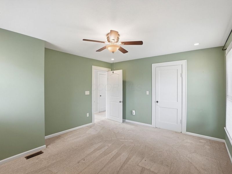 982 Olmstead Avenue, Columbus, OH 43201 Photo 13