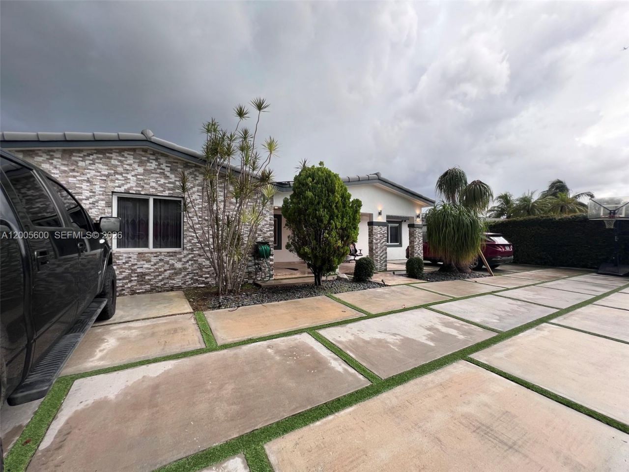 13412 SW 68th Ter, Miami, FL 33183 Photo