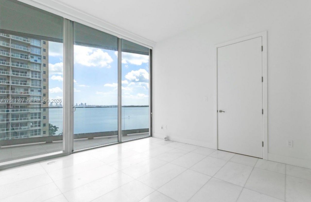 175 SE 25th Road, Unit 704, Miami, FL 33129 Photo