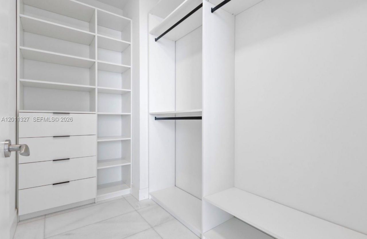 175 SE 25th Road, Unit 704, Miami, FL 33129 Photo
