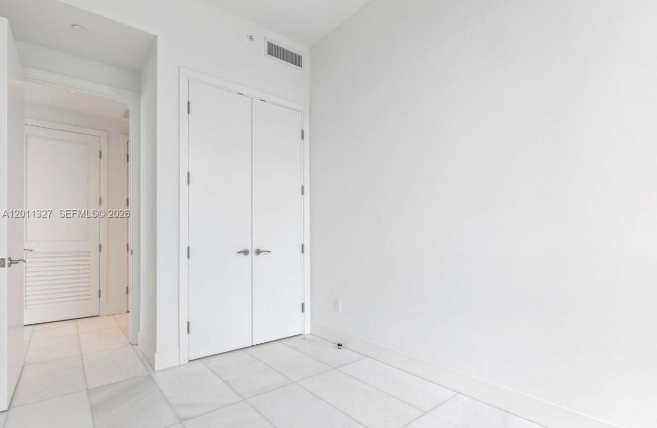 175 SE 25th Road, Unit 704, Miami, FL 33129 Photo