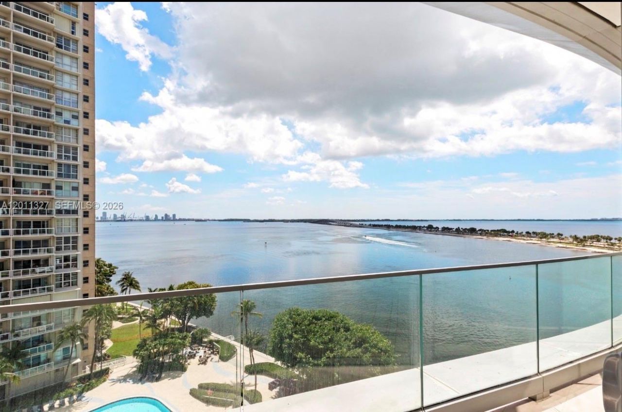 175 SE 25th Road, Unit 704, Miami, FL 33129 Photo