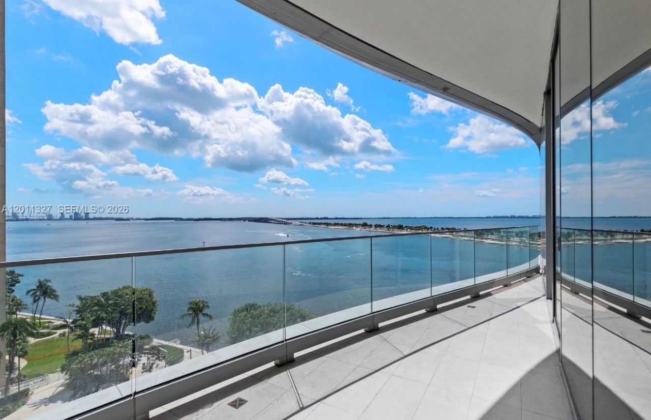 175 SE 25th Road, Unit 704, Miami, FL 33129 Photo