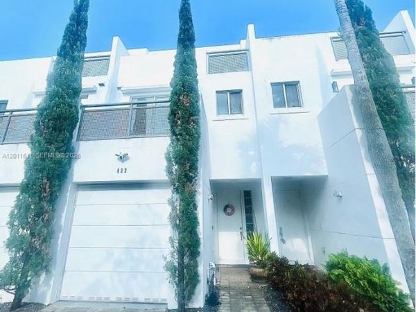 822 NE 19th Ave , Fort Lauderdale, FL 33304