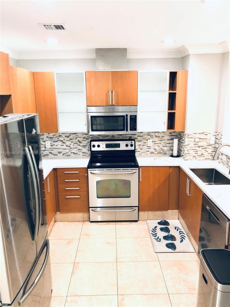 822 NE 19th Ave , Fort Lauderdale, FL 33304 Photo
