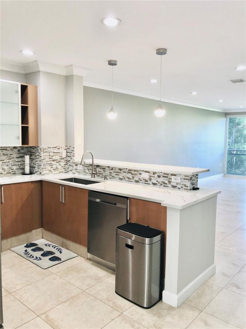 822 NE 19th Ave , Fort Lauderdale, FL 33304 Photo