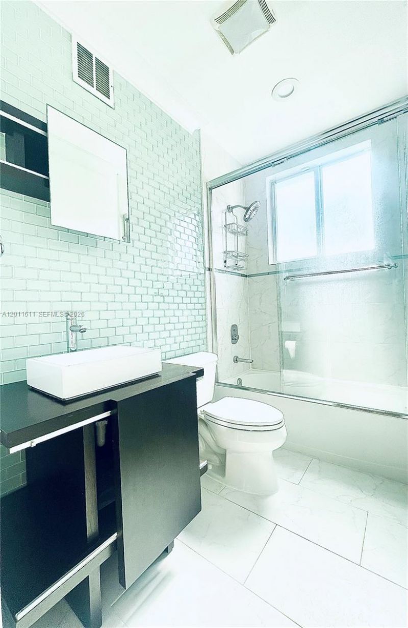 822 NE 19th Ave , Fort Lauderdale, FL 33304 Photo