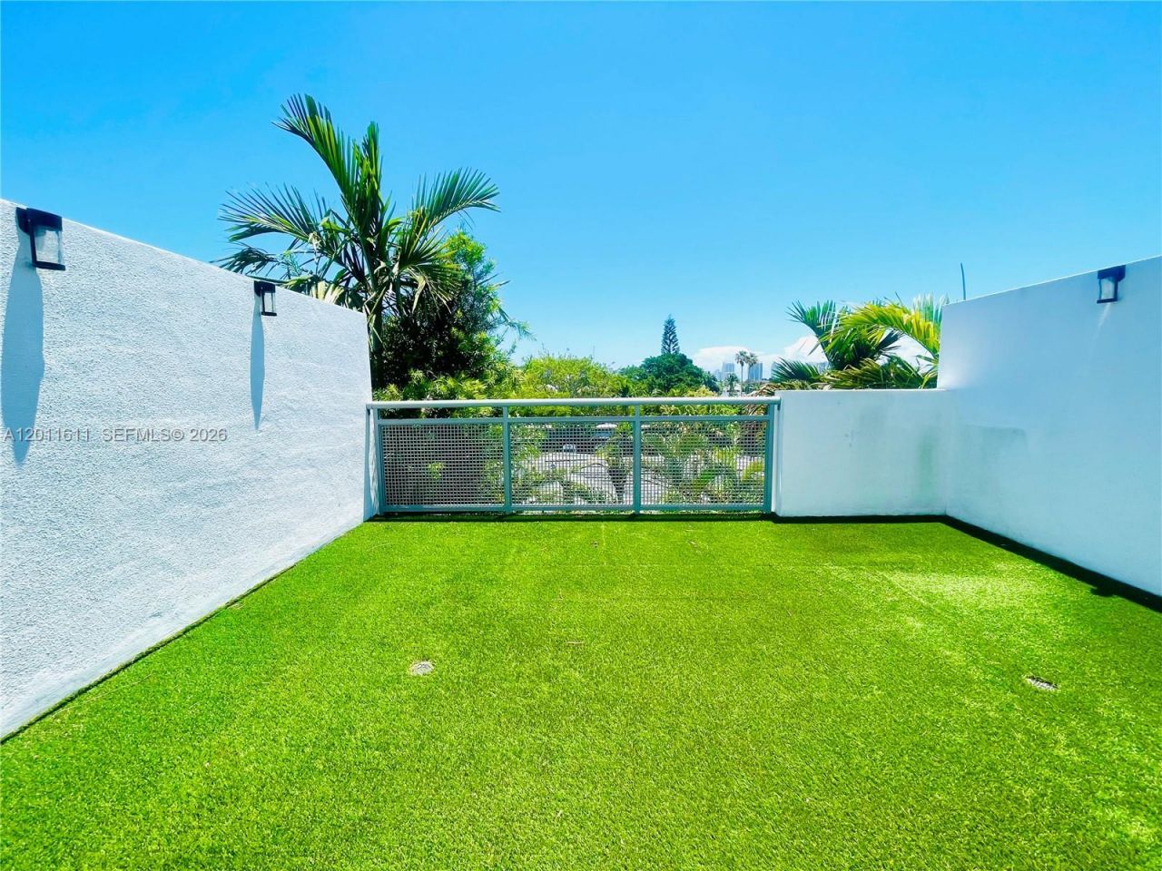 822 NE 19th Ave, Fort Lauderdale, FL 33304 Photo