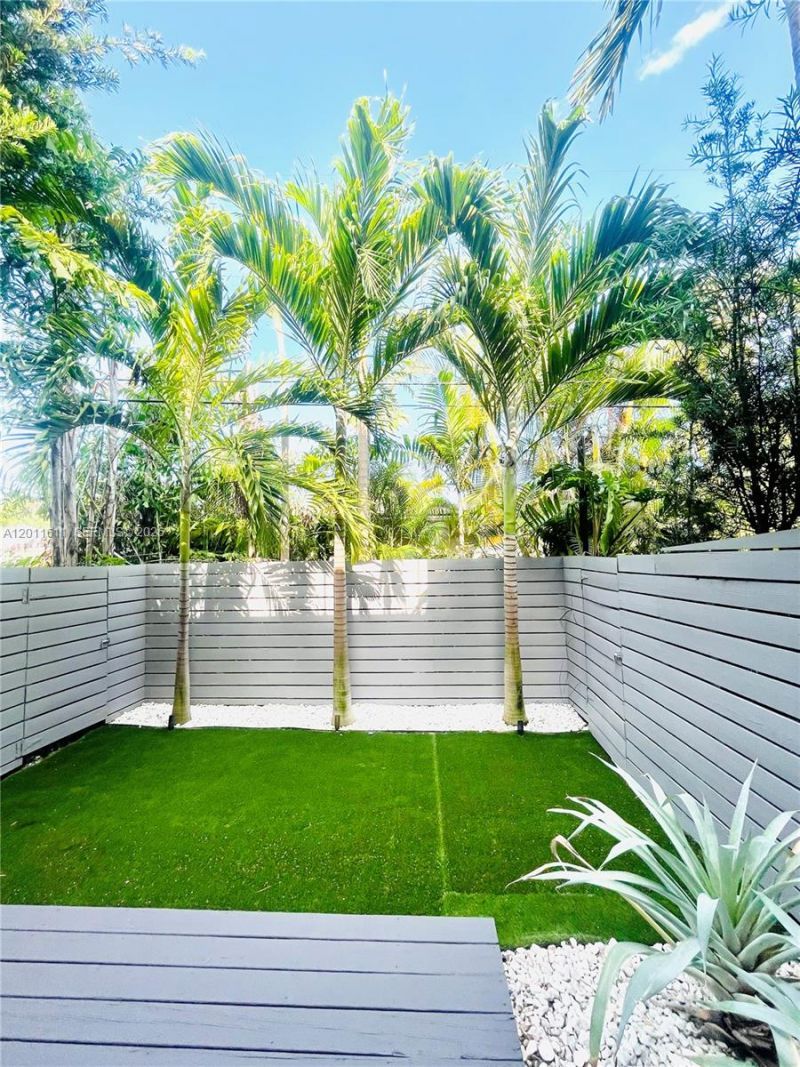 822 NE 19th Ave , Fort Lauderdale, FL 33304 Photo