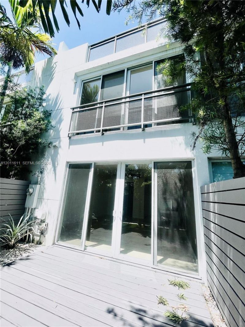822 NE 19th Ave, Fort Lauderdale, FL 33304 Photo