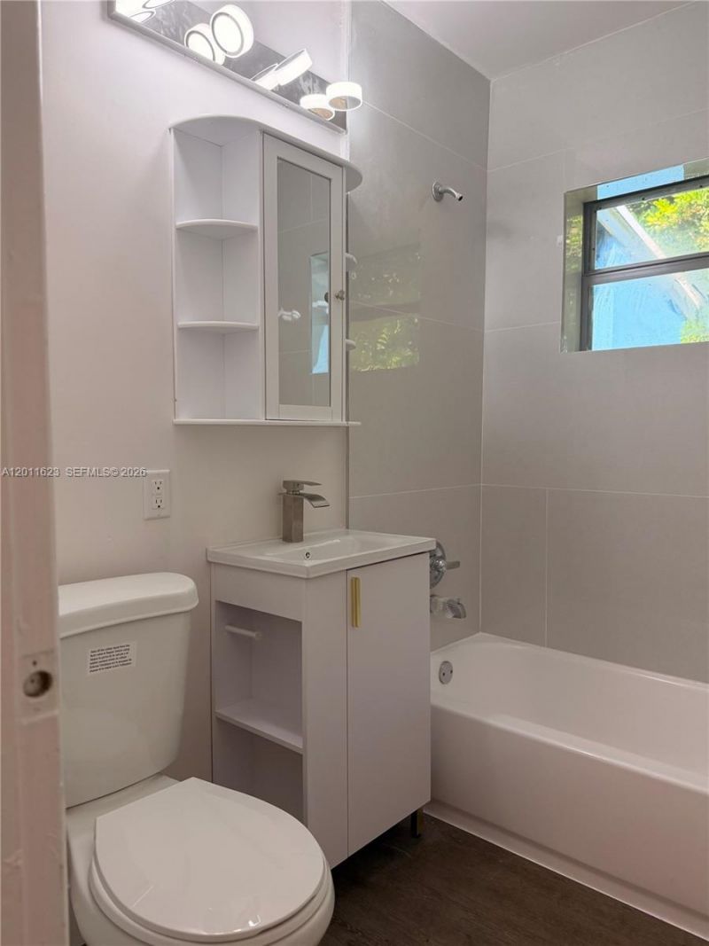 3021 NW 17th St, Fort Lauderdale, FL 33311 Photo