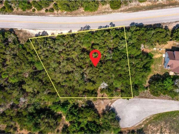 1306 Daviot DR , Spicewood, TX 78669