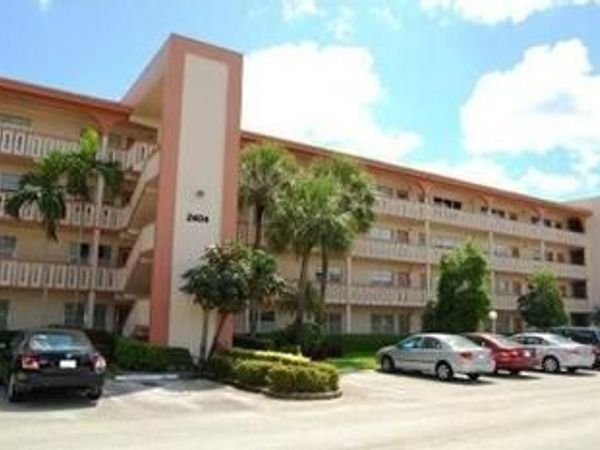2404 Antigua Circle, Unit J4, Coconut Creek, FL 33066