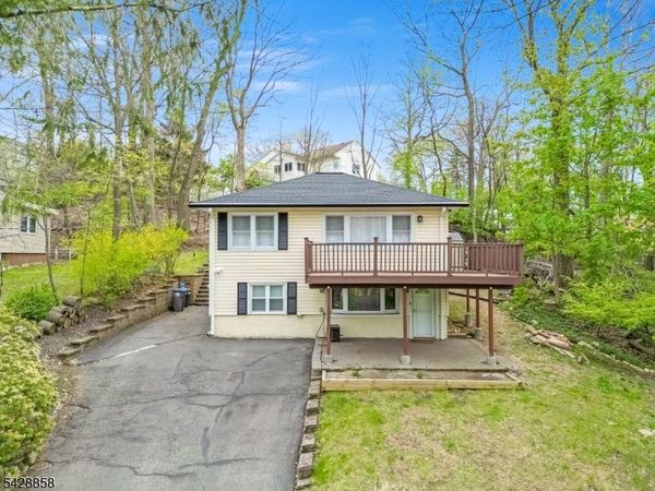622 Succasunna Rd, Mount Arlington, NJ 07850