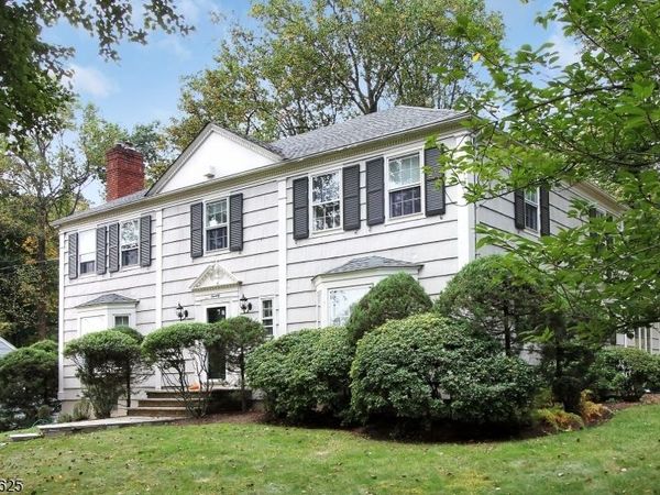 70 Center Ave, Morris, NJ 07960